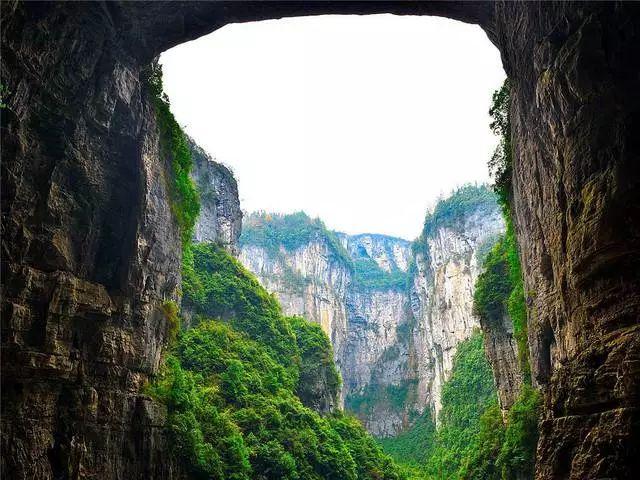 央视看“老铁”！《谁知盘中餐》栏目组聚焦铁岭“快乐老铁街”